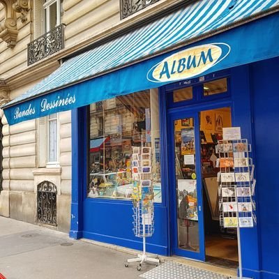 Librairie spécialisée en BD et produits dérivés située en plein Quartier Latin