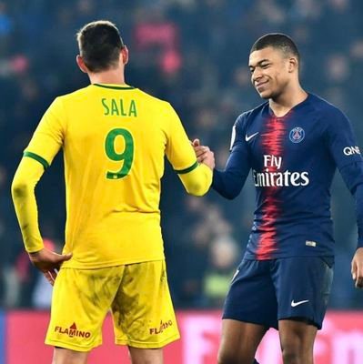 Paris Saint-Germain #PSG @PSG_Inside | King James 👑🦁 | #TPMP #ChampionDuMonde ⭐⭐
@LaureBoulleau ❤️