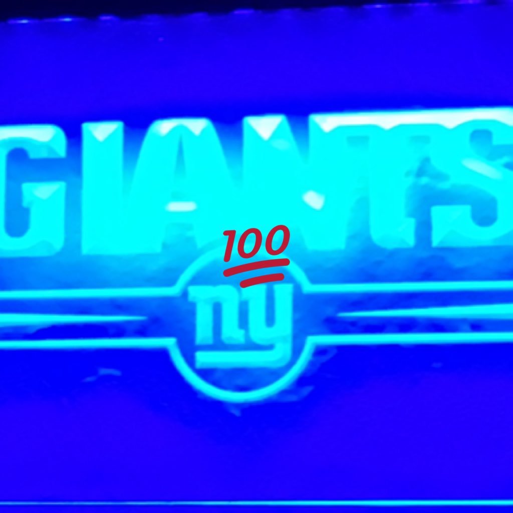 I am a Iraqi veteran, Us army, disable veteran. And I love to draw, have a 2year old son, i am single go ny giants!!!!!!!! big giants fan!