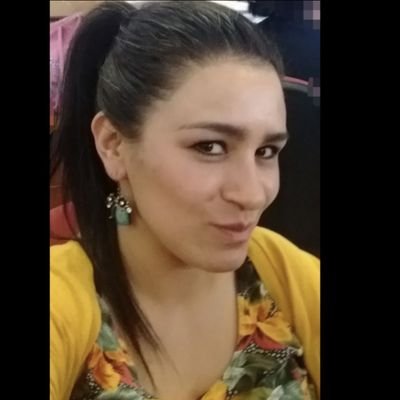 comprometida, integra, honesta y profesional. Doy mi 100 en cada situación... Enamorada de la vida!