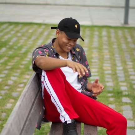 👑TRAPSTAR👑

Fotógrafo, videomaker, filmaker, diretor, produtor e editor nas horas vagas.