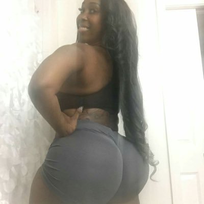 Gay Asf 👩❤️💋👩 | 👅 Head Queen | single af 🌈 | hit my DM 😜 | I love long 🗣ladies 👭
