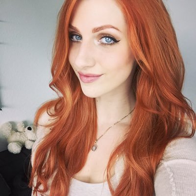 @lara_loft twitter profile photo