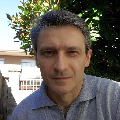 L’illusione del sogno può anche essere l’unica cosa interessante finchè non si concretizza la realtà.Ogni cosa deve valere la pena anche la semplice amicizia