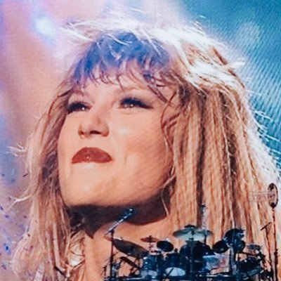 emilyswifiteee's profile picture. 🥰July 7th, 2018🥰 🐍Taylor Swift Fanpage🐍 ~”hold on to the memories, they will hold on to you”~