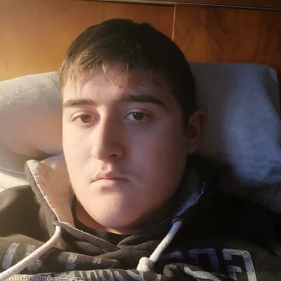 17 ans
Supporter de l'olympique de Marseille et du FC Gueugnon