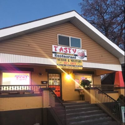 Tasty8881's profile picture. 