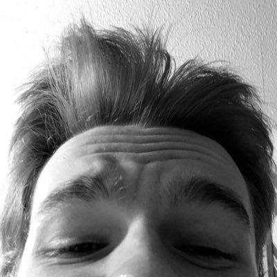 AndeeSimon's profile picture. if you’re lying in bed, are you telling the truth?