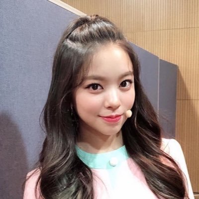 Linlin 粼粼 T Co T06zgvqvas