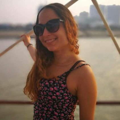 teacher_lara's profile picture. English Teacher.