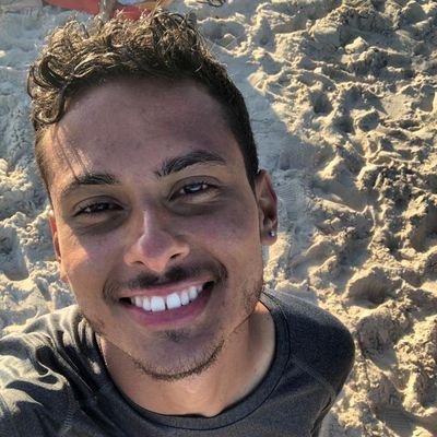 izairdelima's profile picture. Nós não somos o que os outros dizem que nós somos ;-)