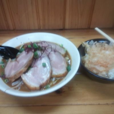 ラーメン、歴史、城　きれいな景色　甘い物など…好きなものに反応します
ちなみに、名前は仮名です　🙇