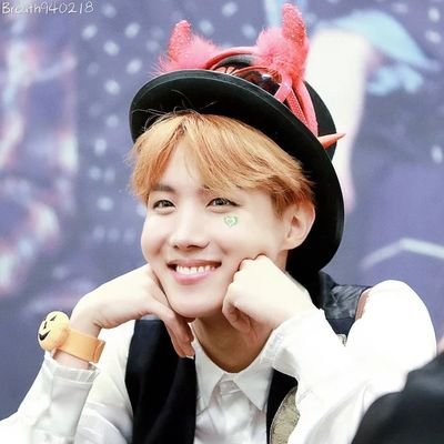 ARMY_MY_FAMILY_'s profile picture. Улыбнись,  прошу.  Ты сразу становишься таким красивым человеком.  Нету повода улыбнуться? Он есть всегда, посмотри по сторонам внимательно, пуся ~♥