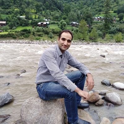 Jounalist....Anchor ........News Editor... Reporter.. Editor Daily News Paper Neel Fairy.. Member National Press Club Islamabad.. Member KJF