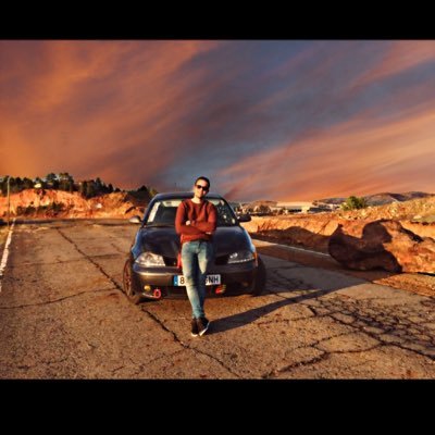 joseggable's profile picture. Y de repente, miras hacia atrás y te das cuenta de que ya no eres el mismo, que todo es diferente, que todo ha cambiado.