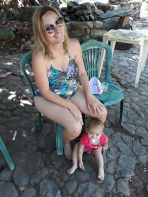 lumbbarros's profile picture. Mãe da Manu e da Bianca...