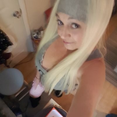 kellydudley48's profile picture. 