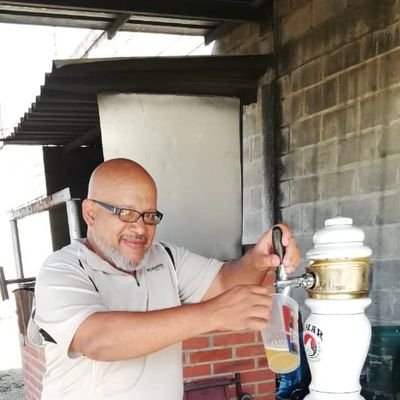chemapalacios's profile picture. Venezolano, progresista, Magallanero,  mi grosería favorita: Mamagüevo, sobre todo si se la digo a un comunista,