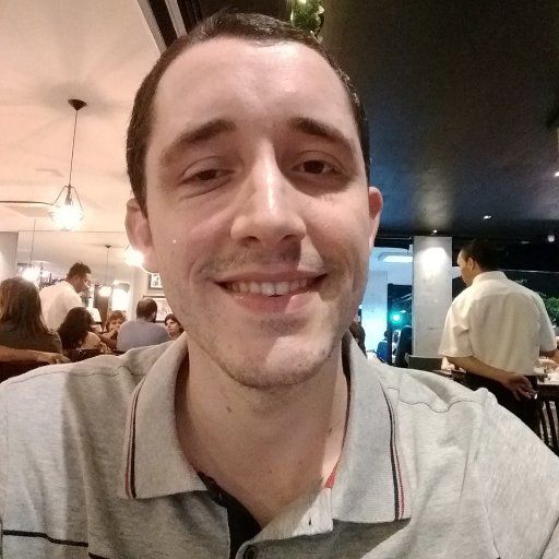 36 anos. Bacharel em Direito. Auxiliar Administrativo. Servidor Público. Crítico. Adoro política, cinema, música, TV e futebol.