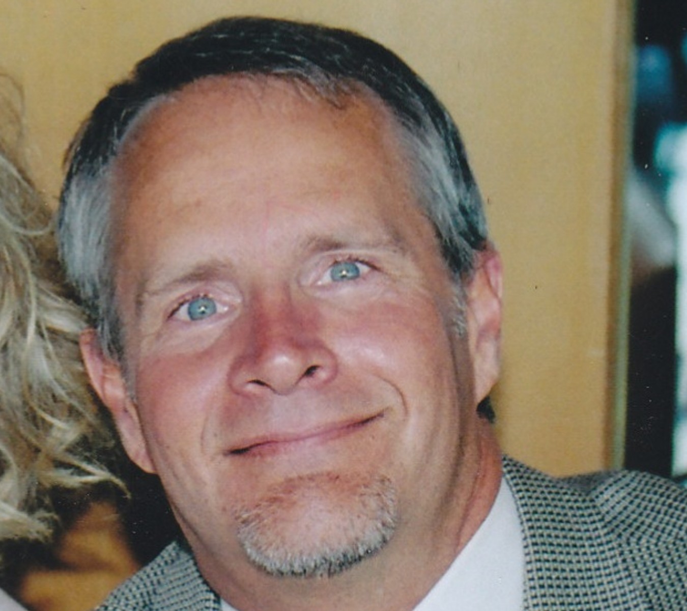 - Entrepreneur- restaurant owner, various commercial real estate holdings, 67 acre working farm. Love fast cars, art, gardening, science, my wife and doggy.