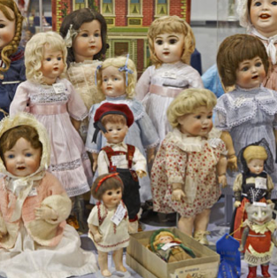 Doll_Collector1's profile picture. 