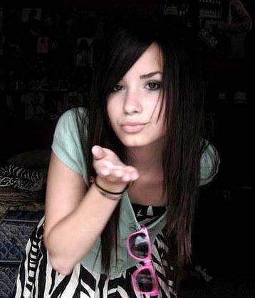 sasha_smith_s's profile picture. Writer, fashion editor, blogger & dilettante. English exile. Lover of cake