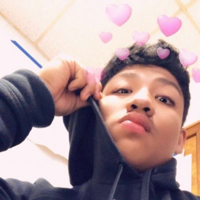 Playing sports Really hope to make it in football🤞🏽💪🏽#56🏈 185, freshman