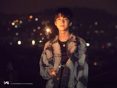 yoonbinjjang's profile picture. Take my hand girl