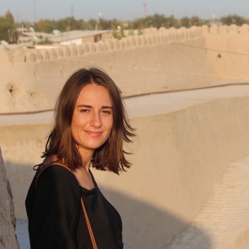 PhD @GVAGrad, research assistant @GVAGrad_GC—I research social reproduction and labour rights at the intersection of cotton agriculture and apparel (she/her).