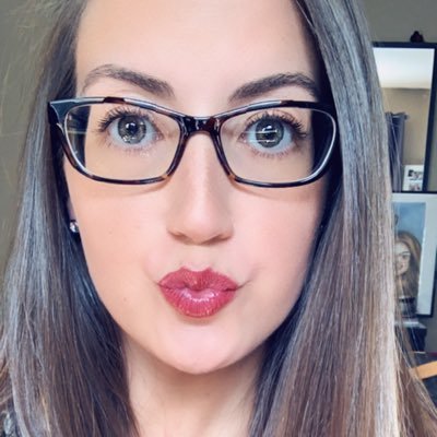 ashnicholryan's profile picture. 