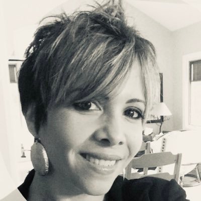 lynnecredible10's profile picture. Making the world a better a place, one smile and at a time. Love your life, your tribe, your home.