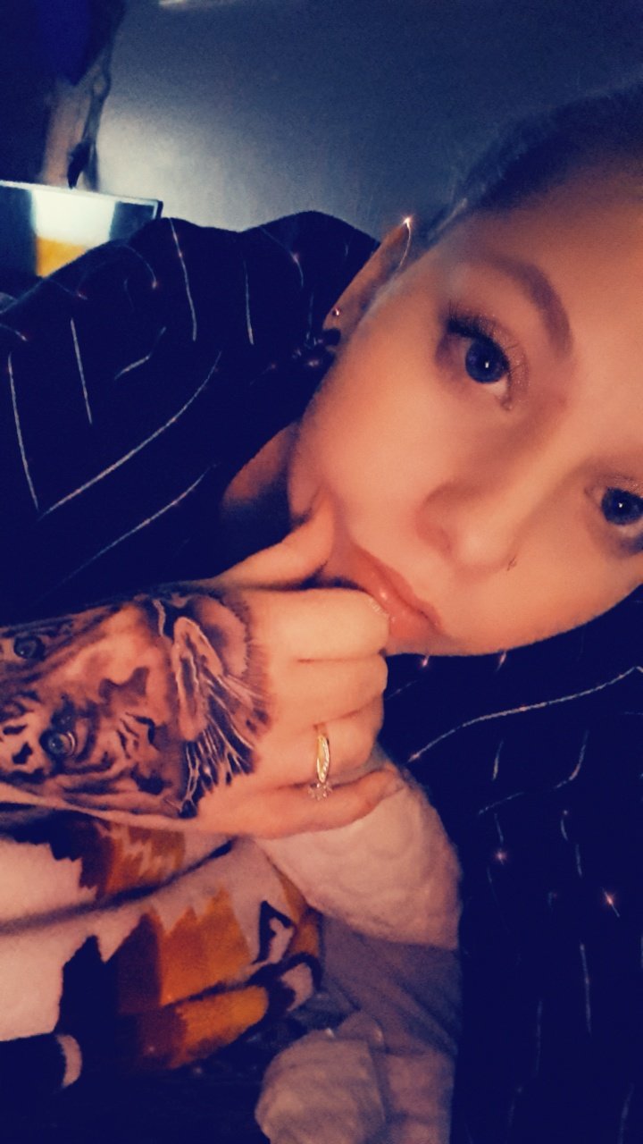 at the end of the day the only person thatll always be there for you is yourself, be thankful for what you have and how far youve come :) 
insta: christinadbd
