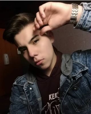 «Simplemente soy feliz y punto»
Sebastián Mora
Magallanico❄
iniciando en YouTube📷
instagram : sebastian_mora_ofcc
: locurasenmagallanes