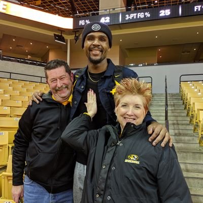 Mizzou Mens Bball and Football fan who is striving to be a better https://t.co/tiMgbNYYbt my girls - Mizzou Mama Carla my fantastic wife, Sophie, Honey, & Sammy.