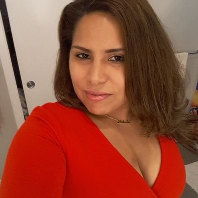 katdasilva777's profile picture. Journalist, I speak Spanish, English and French. I was born the same day as JLO, JULY 24 th, is that a sign? I love her.