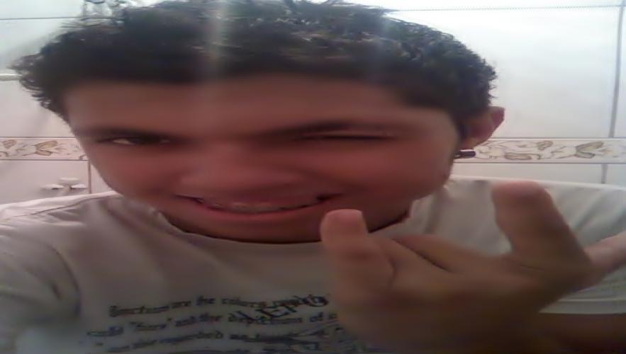 Gosto de festas.. Saiir com os amigos e tals.. Não bebo e so gente boa :D