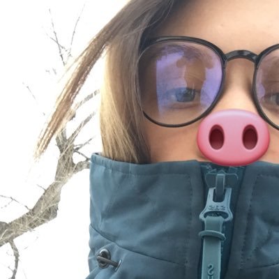 md2BZtMlHPhtKrA's profile picture. Зверь-психотерапевт.