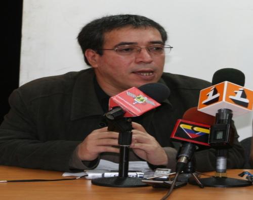 marditostodos's profile picture. estafao por freddy fernández, pelotiao por la defensora (delegada) del pueblo blanca parra, decepcionao de las instituciones pero más chavista quer coño.