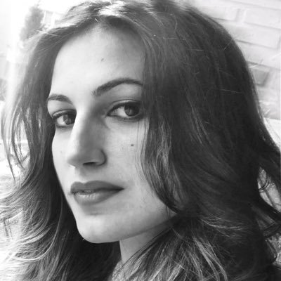 Artista, Diseñadora Gráfica y profesora de Geografía e Historia.