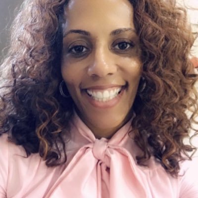 Sports lover! Personal Trainer ❤️ follow me on IG at Signaturefitnessjourney.....Turn your wounds into Wisdom!!!