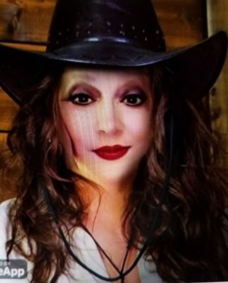 VChercrew's profile picture. 