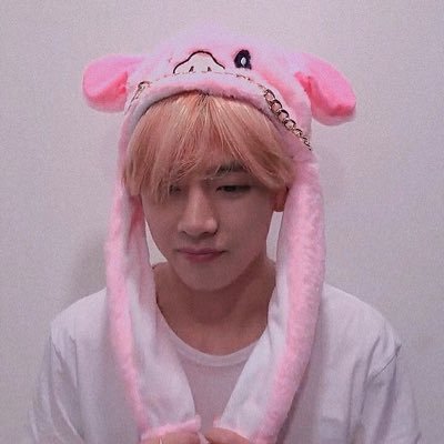 younbabyzz's profile picture. we’re so freaky поэтому мы пойдем пить холодное молоко вместо теплого🍼