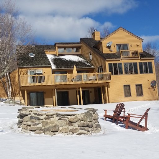 The Mountain House is a luxury mountain retreat accom.. up to 22 people. Convenient to NYC, Boston Ideal 4 season getaway for family/friends or corp. groups!