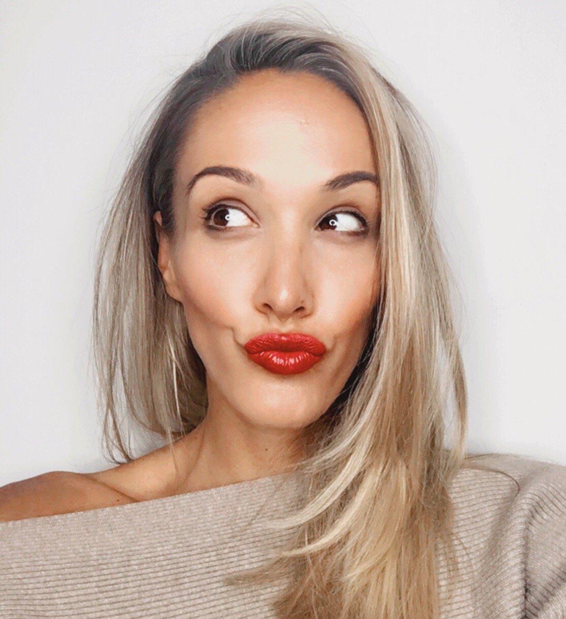 RenBMUA's profile picture. Business owner.