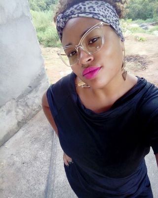 Luciana21078904's profile picture. 