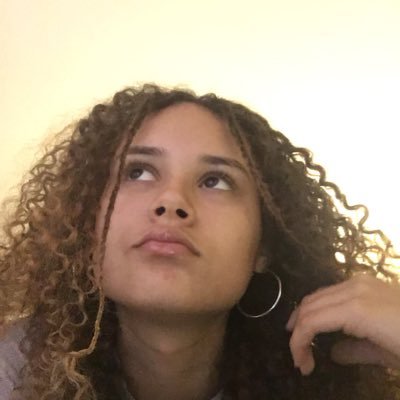 IAMVIANALAURA's profile picture. Born on a Sunday