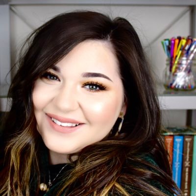 raekeller2018's profile picture. Oh you know, just another one of those beauty gurus. 😂 YouTube: Rae Keller 🥰