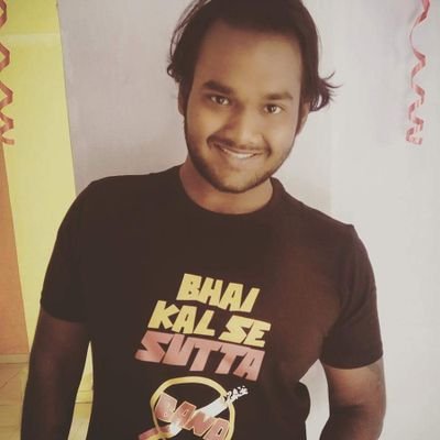 Sumit7_'s profile picture. 