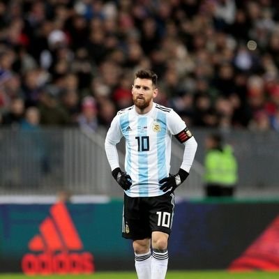 Culé de corazón ❤️/ D10S 👑/ Frenkie De Jong-Arthur-Riqui Puig 🤤/ Una crítica constructiva es mil veces mejor que un halago sin sentido.