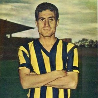 Emir1907so's profile picture. Hiçbir siyasi partiyi sevmiyorum Atatürkçüyüm T.C vatandaşıyım Şahısbahçeli ve Biatbahçeli değilim Fenerbahçeliyim 💛💙